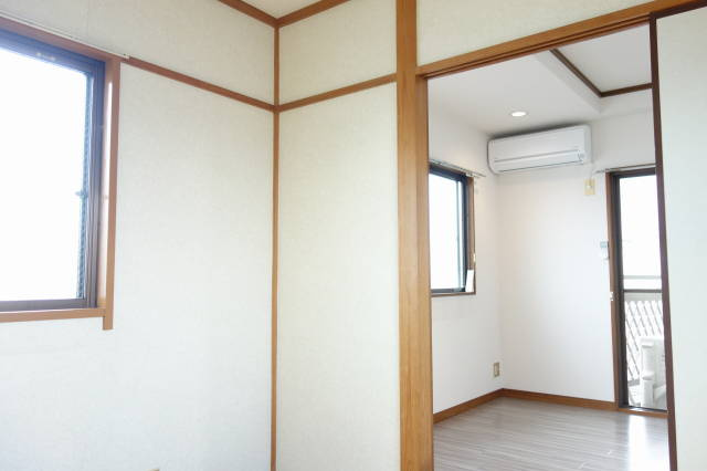 シャトー青井の和室
