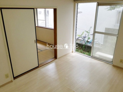 【洋室】 | イースト七番館