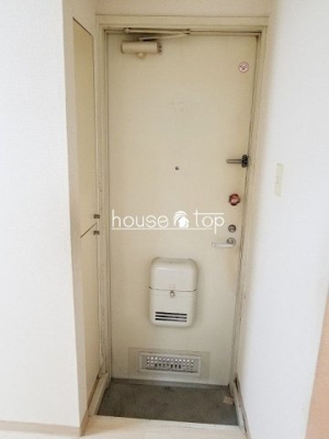 【玄関】 | イースト七番館