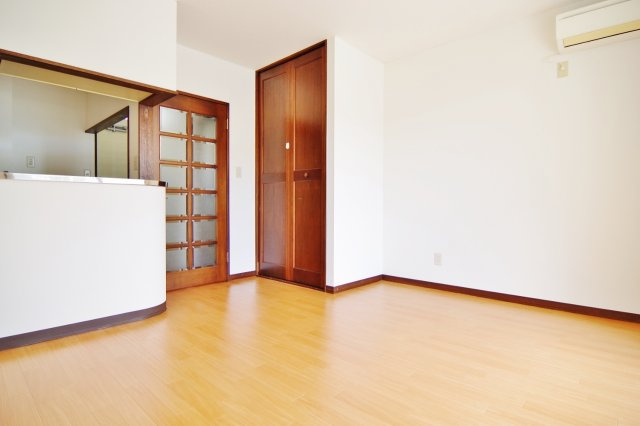 ライフパルの洋室