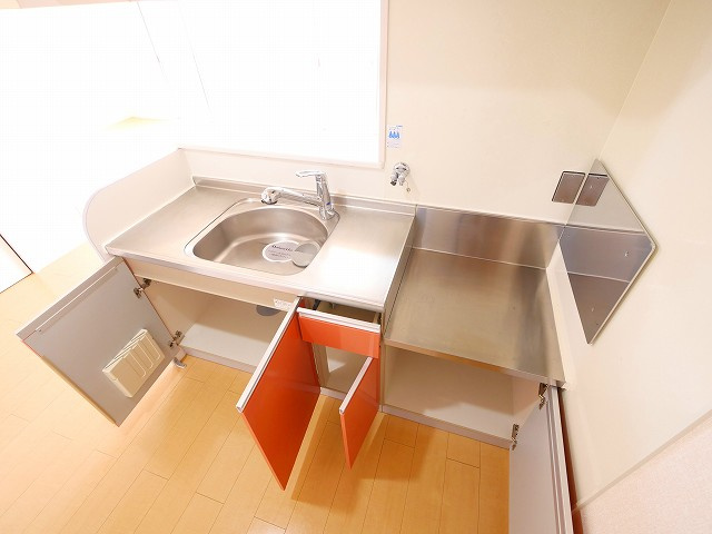 メゾン　エスポワールのキッチン|こまごまとしたものを収納できそうですね