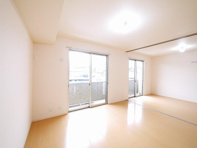 メゾン　エスポワールの収納|こまごまとしたものを収納できそうですね