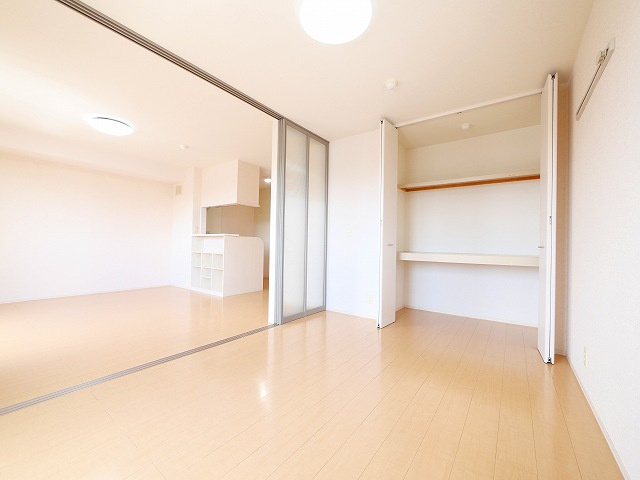 メゾン　エスポワールの洋室|コンパクトで使いやすい洋室です