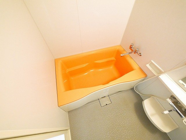 プレジール（西大寺小坊町）の浴室|コンパクトでお掃除も手軽です