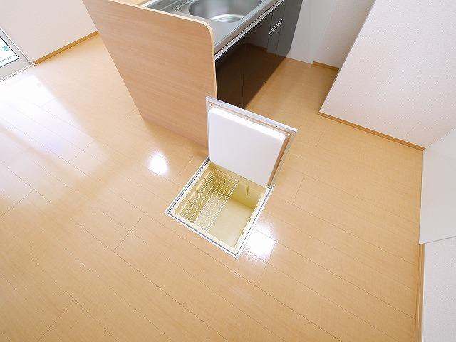 グランディール（青野町）の収納|床下収納