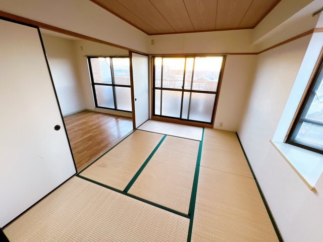 イーストタウンの和室