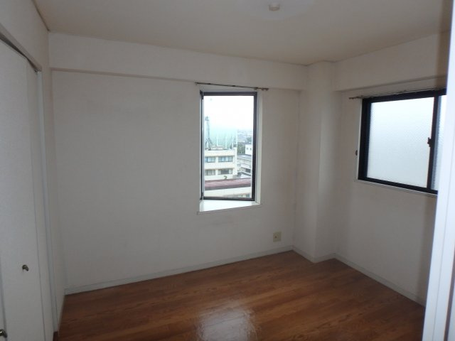 イーストタウンの洋室