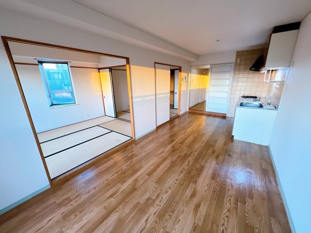 イーストタウンの内装