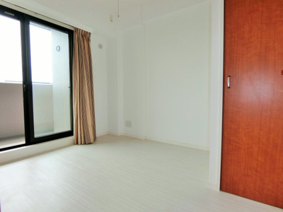 【洋室】 | ナイスグランソレイユ越戸