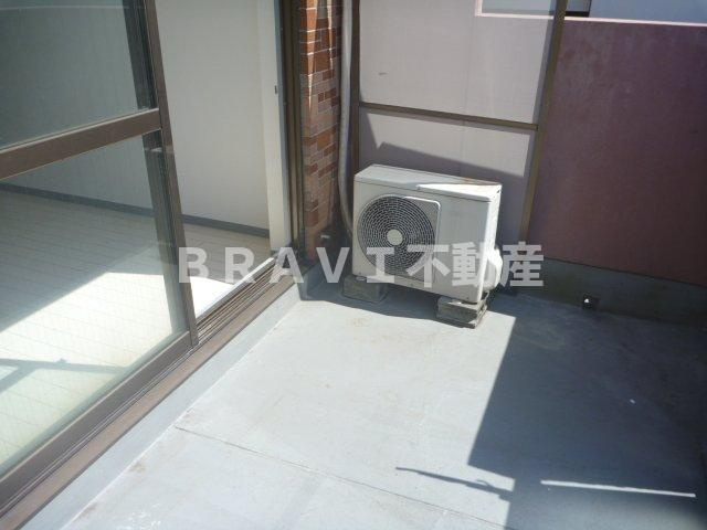 KTI南森町　BRAVI不動産のバルコニー|落ち着いた時間を過ごせるバルコニーです