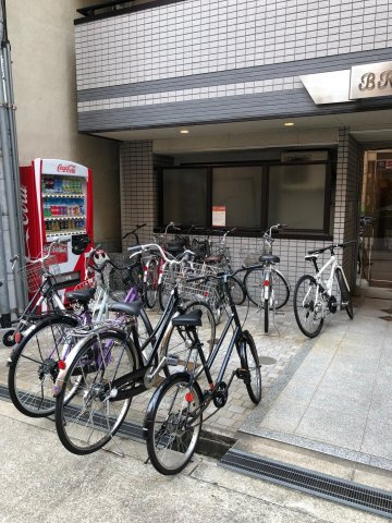 ブリストル神崎　BRAVI不動産のその他共用部分|【ブリストル神崎】自転車置き場