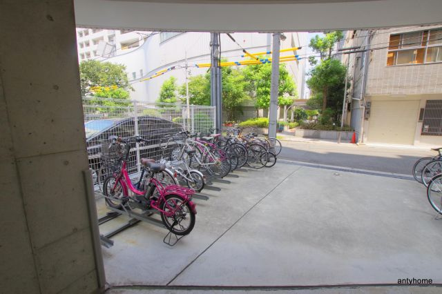 プレサンスＮＥＯ中之島公園　仲介手数料無料の駐車場