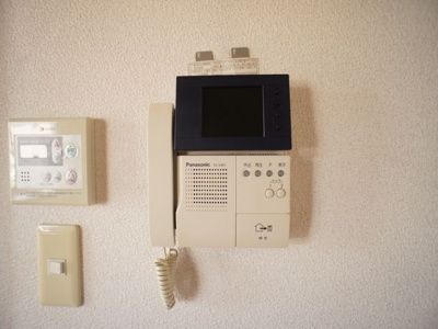 【セキュリティ】 | レジデンス・ノヴァF | 訪問者の確認ができるTVドアホン付きです♪