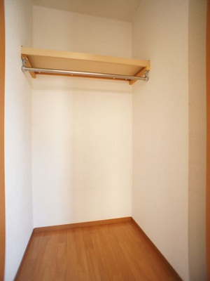 【収納】 | レジデンス・ノヴァF | クローゼット付きでお部屋はスッキリ♪