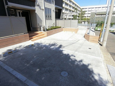 【駐車場】 | クレールIDAⅡ | いつでも目の届く敷地内に駐車場があります♪お車をお持ちのファミリーさんにオススメです☆