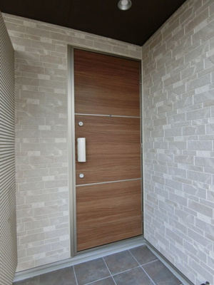 【その他】 | プチ・ヴィラージュD | ※玄関扉※