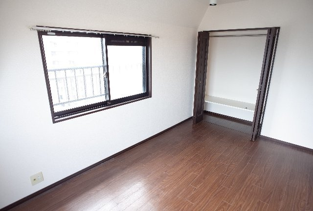 ロマネスク天神アネックス