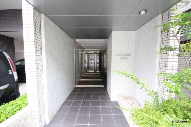 ルミエール北梅田　仲介手数料無料のエントランス