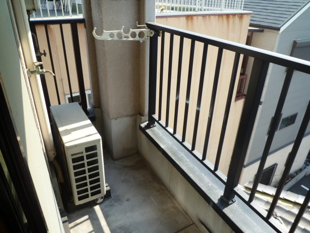 UMEDA APARTMENTSのバルコニー