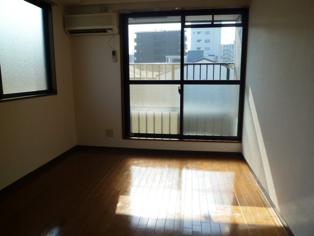 UMEDA APARTMENTSの寝室