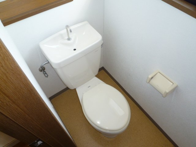 UMEDA APARTMENTSのトイレ