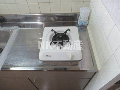 【キッチン】 | CTビュー小阪（八戸ノ里賃貸） | コンパクトなキッチンで掃除もラクラク