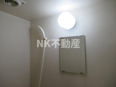 【浴室】 | CTビュー小阪（八戸ノ里賃貸） | お風呂に鏡があります