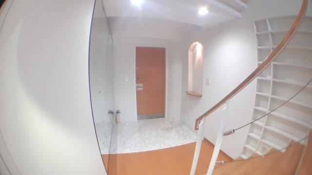 千代田区神田神保町２丁目の賃貸マンションの玄関