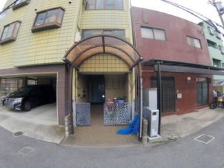 【エントランス】