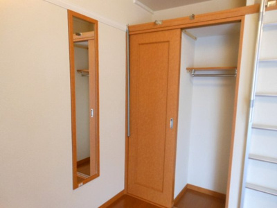 【収納】 | レオパレスＣＯＺＹ | クローゼット
