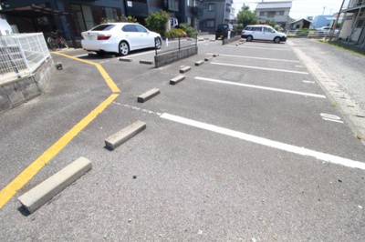 【駐車場】 | ファミーユサトウⅡ　