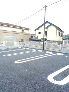 【駐車場】