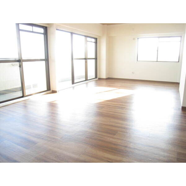 ハッピーコート明石の居間・リビング