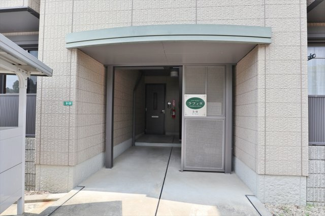 シャーメゾンラフィネ　Ｂのエントランス