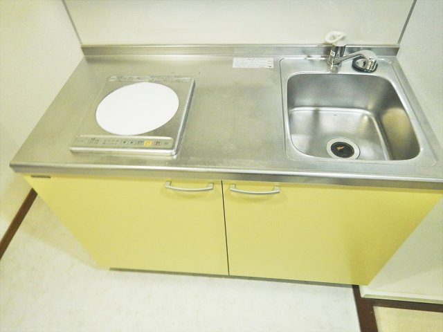 ドルフ亀島Ⅰのキッチン|ドルフ亀島Ⅰ
※反転タイプ