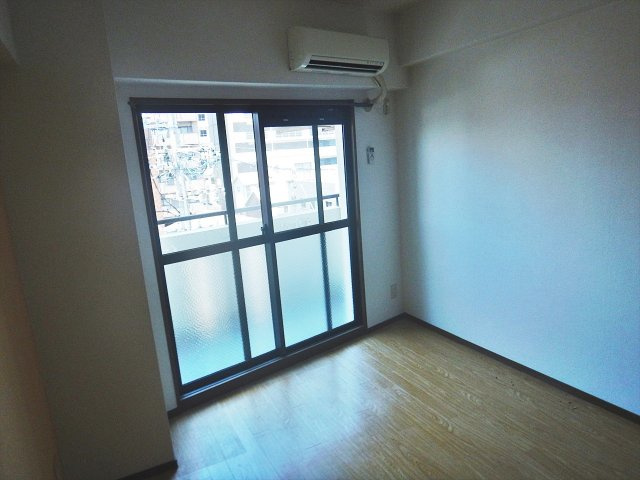 ドルフ亀島Ⅰの寝室|ドルフ亀島Ⅰ
※反転タイプ