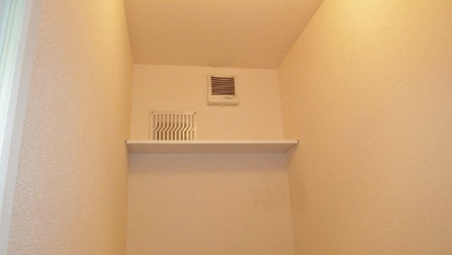 アークＴＯＷＡのトイレ|トイレ上部棚