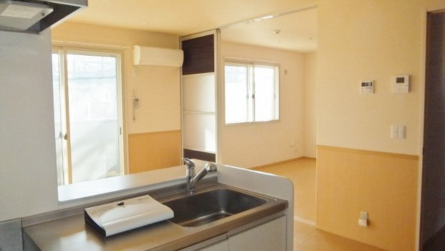 アークＴＯＷＡの居間・リビング|人気のカウンターキッチン