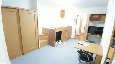 【居間・リビング】 | Existence | 造り付ベットタイプのお部屋です。