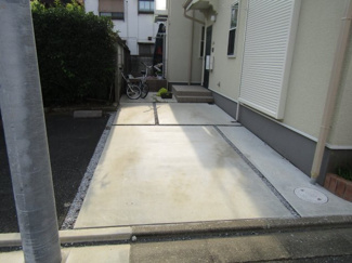 【駐車場】