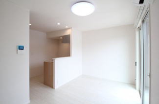 【居間・リビング】 | メゾテラスM2 | ゆったり過ごせるリビングです