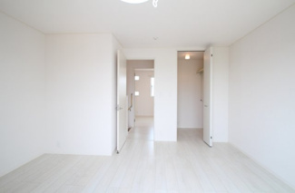 【寝室】 | メゾテラスM2 | エアコン・室内物干し器付です