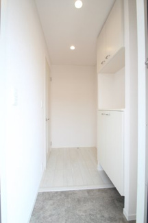 【玄関】 | メゾテラスM2 | 収納もある玄関です