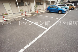 【駐車場】