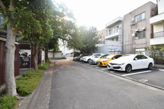 【駐車場】