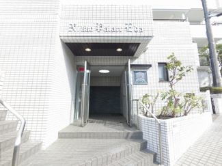 【エントランス】 | 東急田園都市線「江田」駅徒歩4分と好立地。