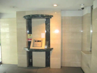 【エントランス】 | ラ・ピアッツア麻布十番 | オートロックで女性も安心です！