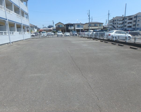 コーナーポケットの駐車場