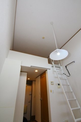 エスポワール日吉の洋室