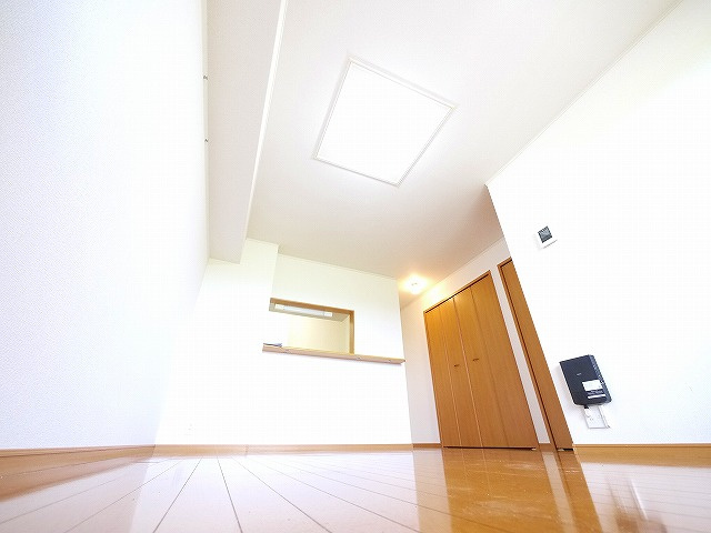 カルム　プロムナードの居間・リビング|キッチンスペースです